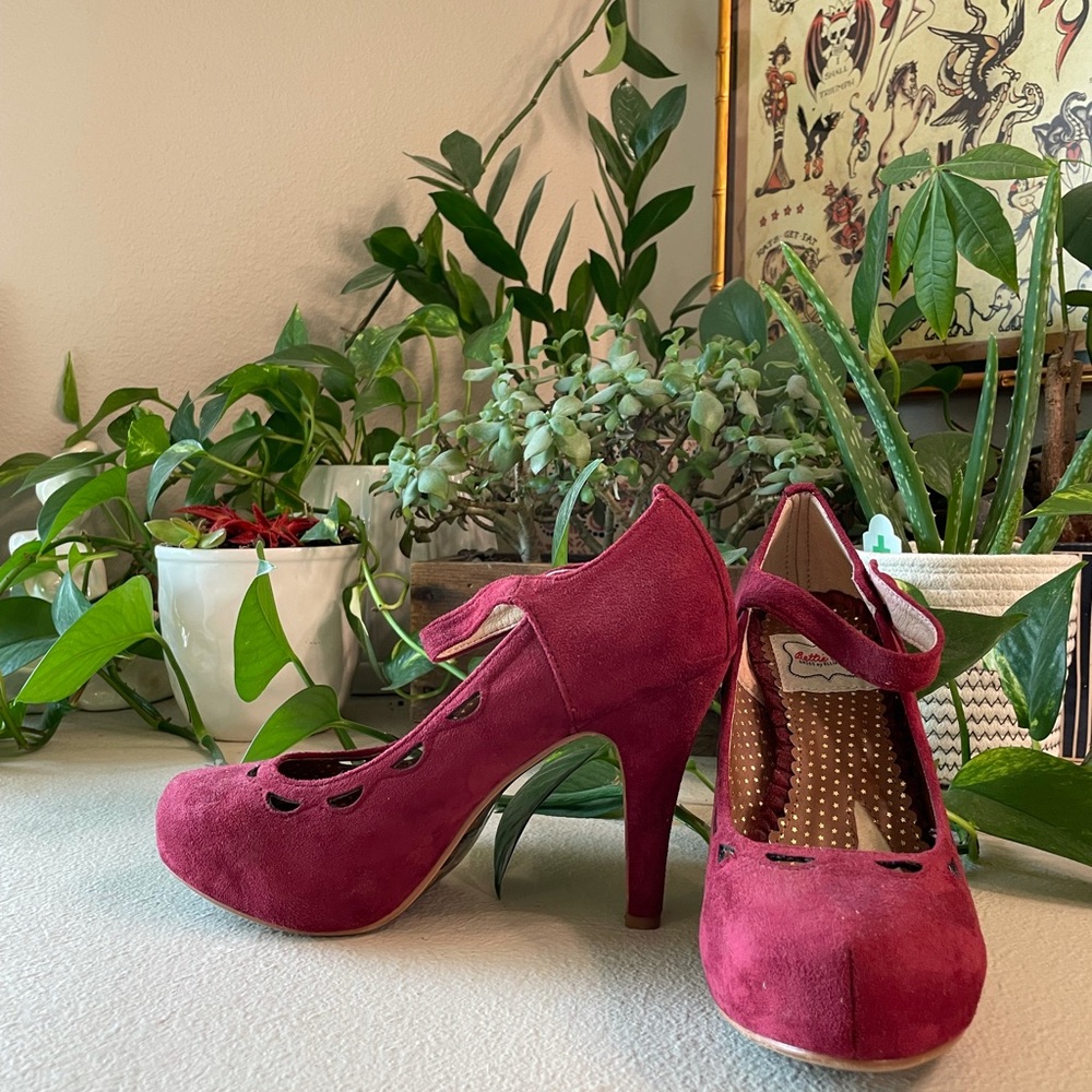 Red platform heels 7.5 Bettie Page